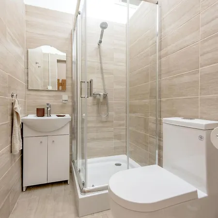 Vintage Build 2 Bedroom 2 Bathroom Daire *