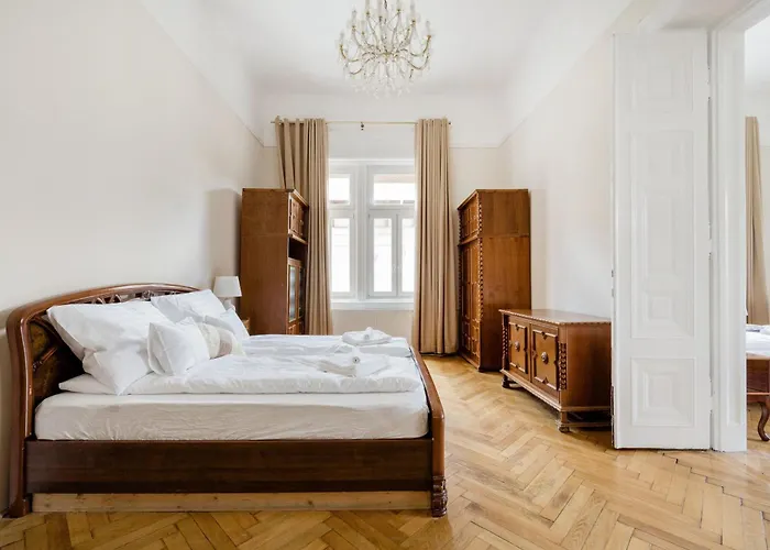 Vintage Build 2 Bedroom 2 Bathroom Appartement Budapest