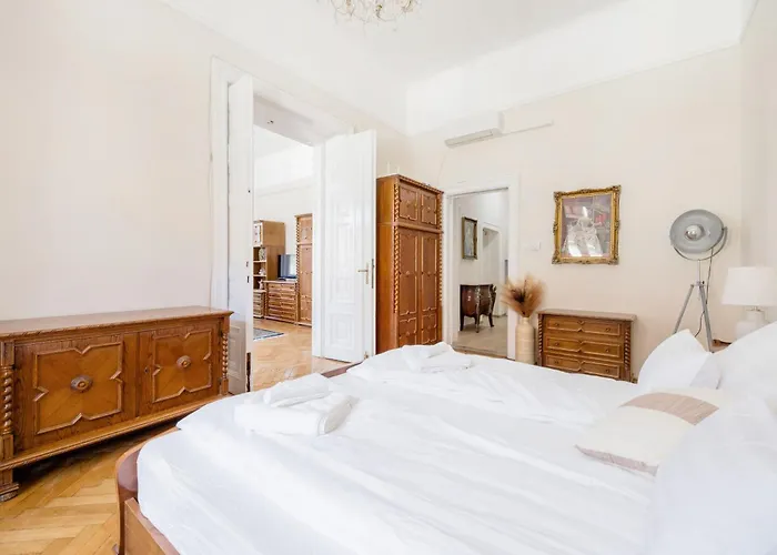 Appartement Vintage Build 2 Bedroom 2 Bathroom Budapest