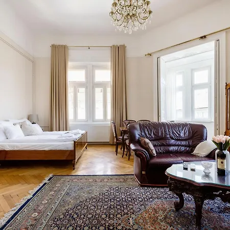 Апартаменты Vintage Build 2 Bedroom 2 Bathroom Будапешт